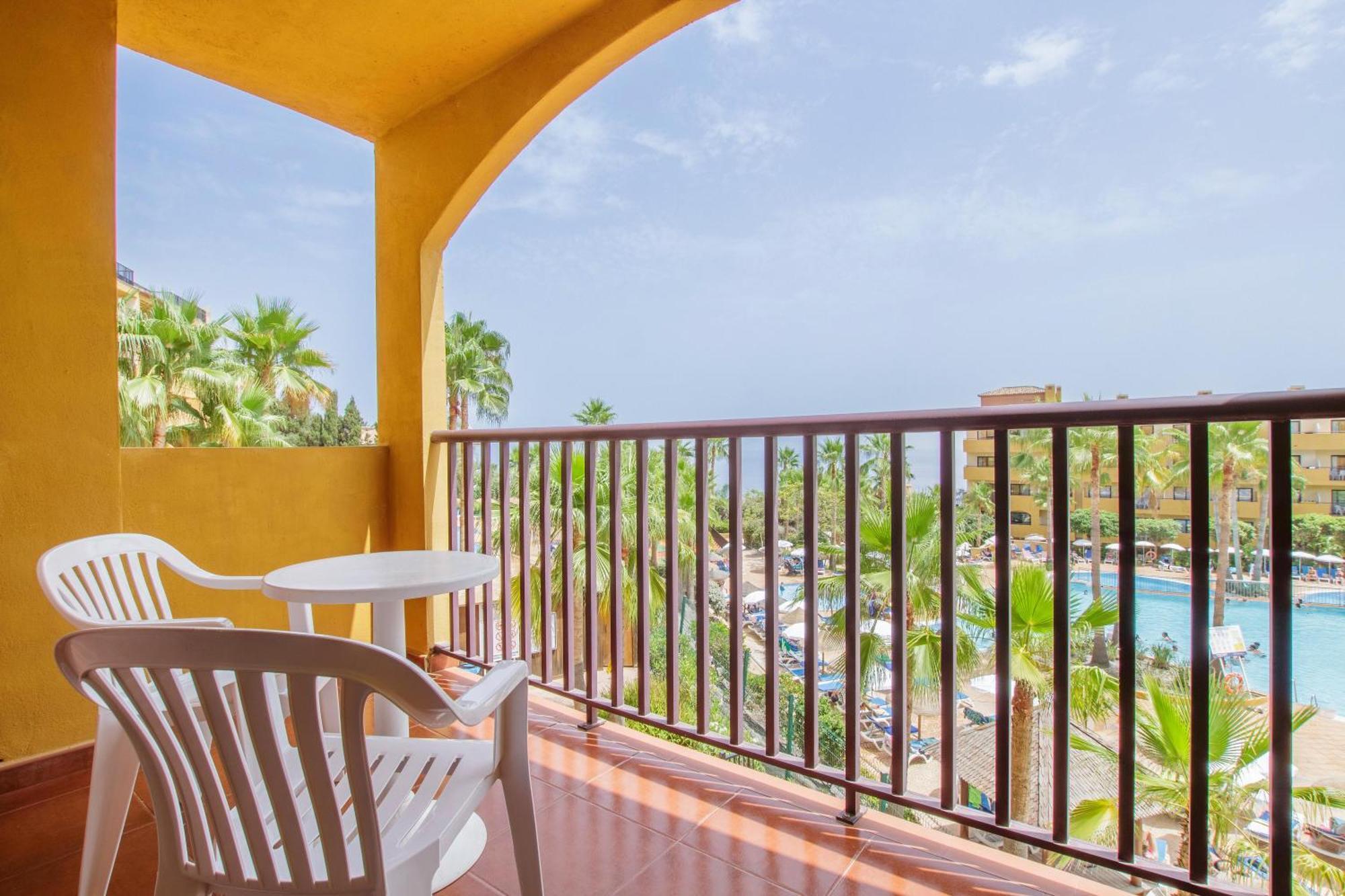 Apartamentos Best Alcazar Ла-Еррадура Екстер'єр фото