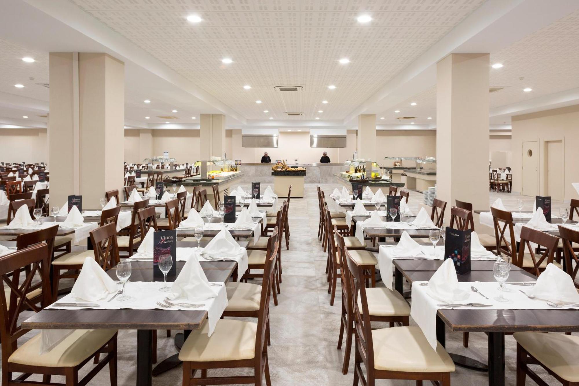 Apartamentos Best Alcazar Ла-Еррадура Екстер'єр фото