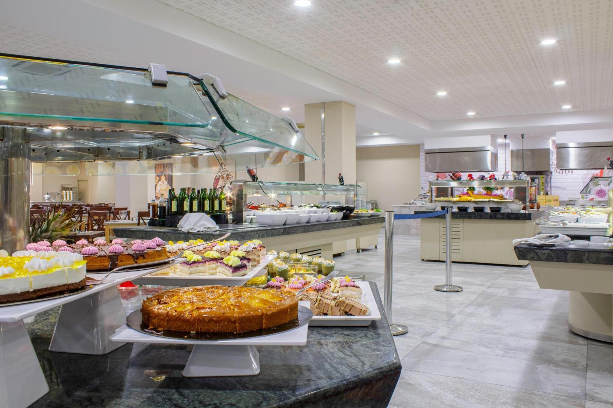 Apartamentos Best Alcazar Ла-Еррадура Екстер'єр фото