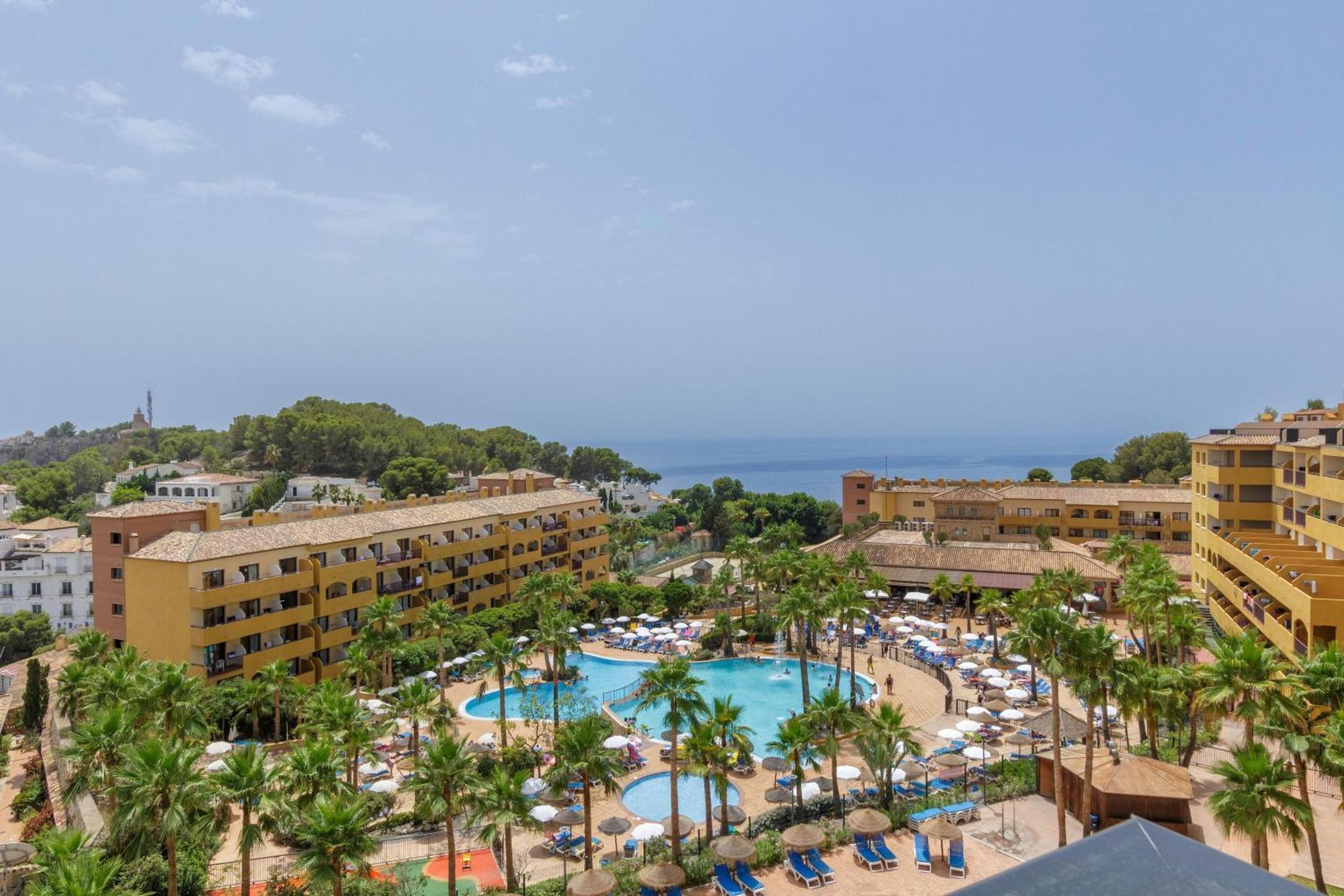 Apartamentos Best Alcazar Ла-Еррадура Екстер'єр фото