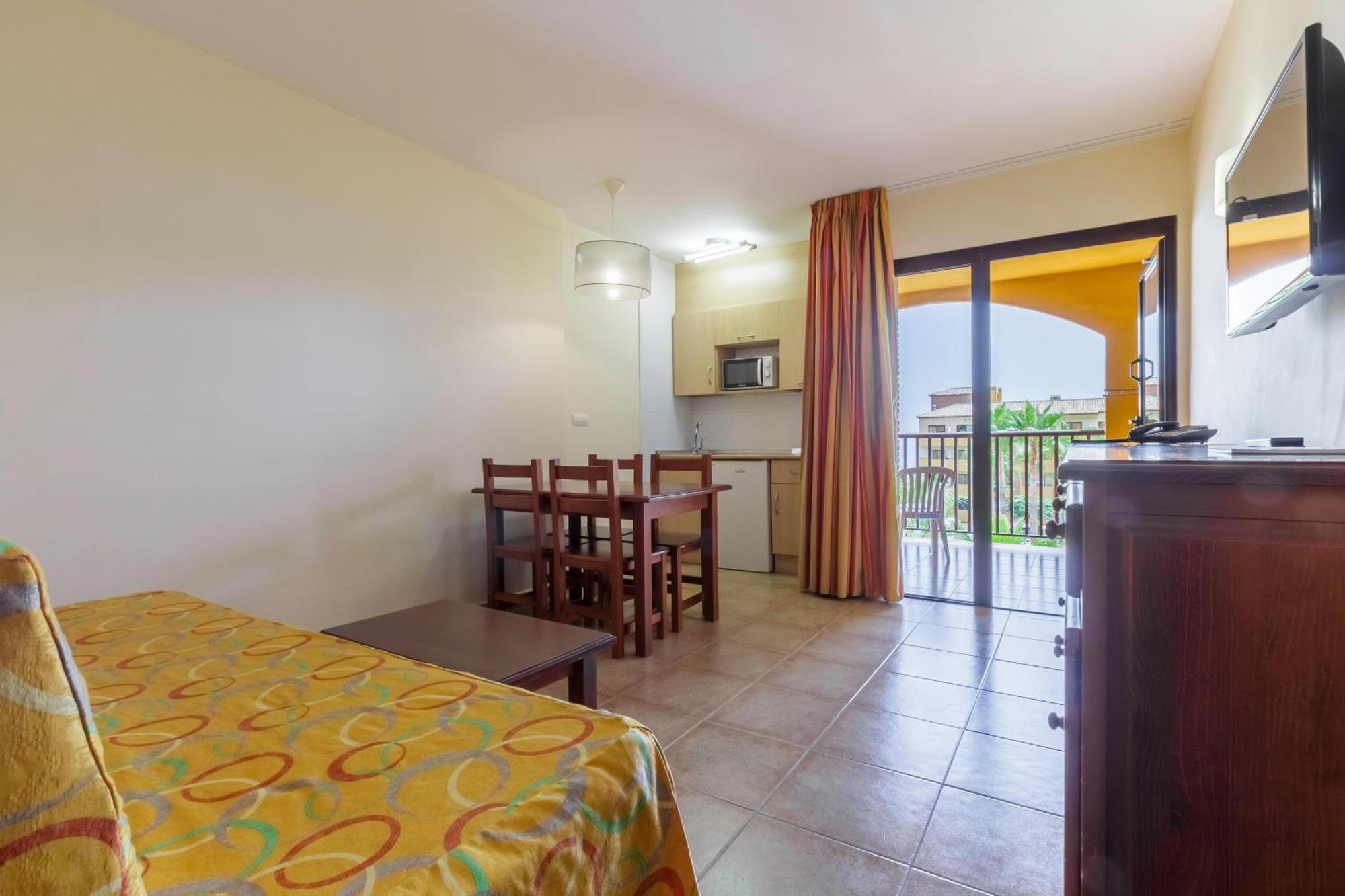 Apartamentos Best Alcazar Ла-Еррадура Екстер'єр фото