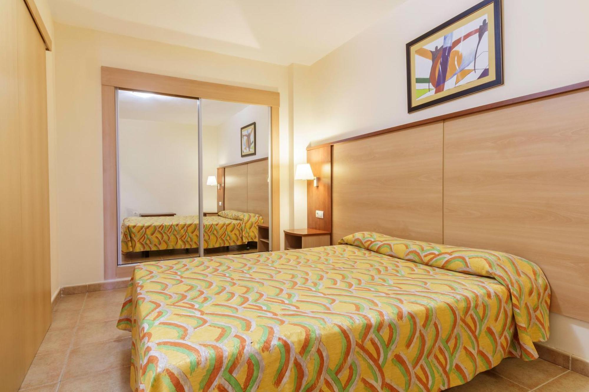 Apartamentos Best Alcazar Ла-Еррадура Екстер'єр фото
