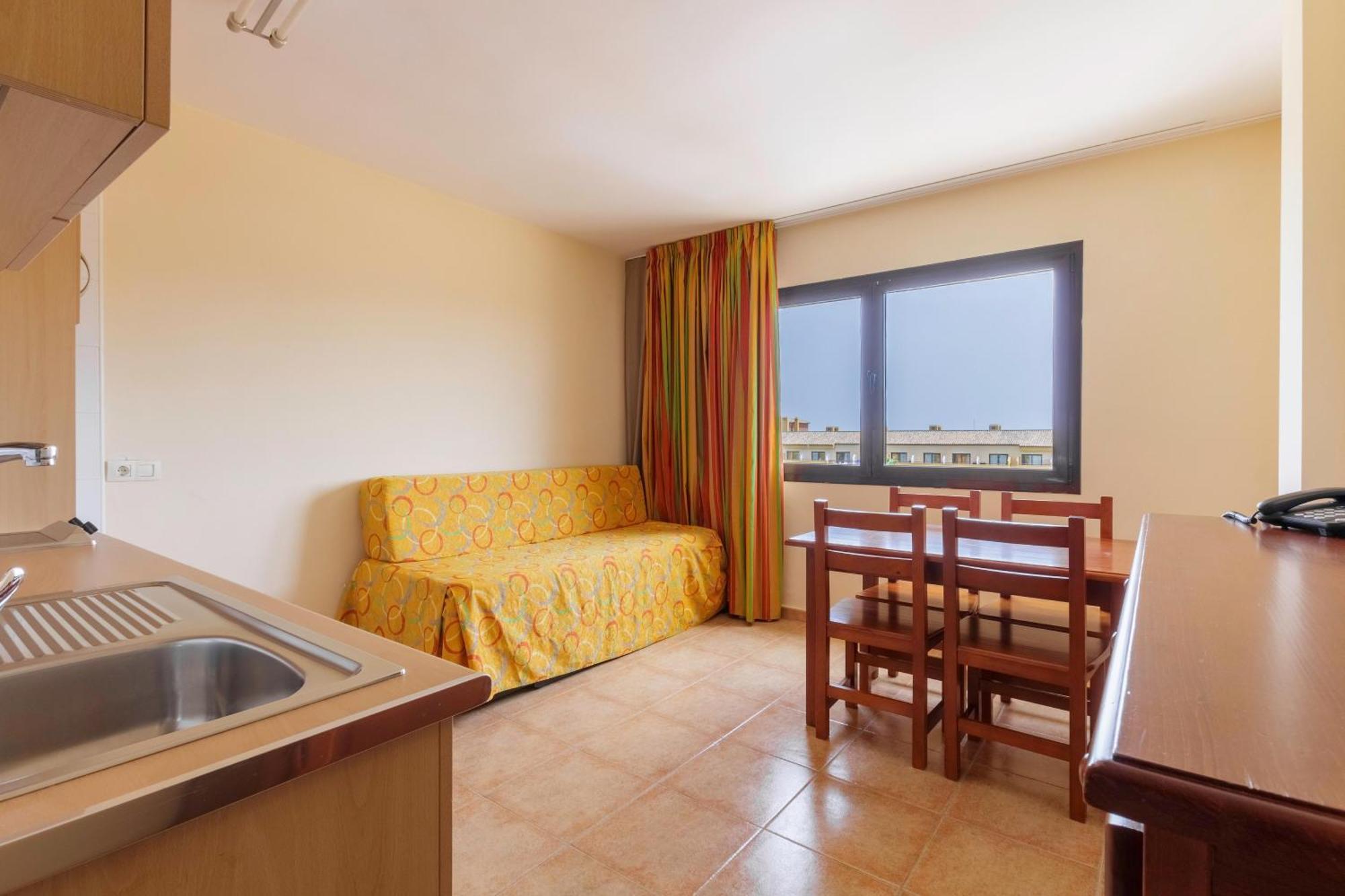 Apartamentos Best Alcazar Ла-Еррадура Екстер'єр фото